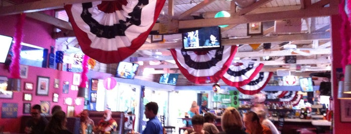 Rosie's Bar & Grill is one of Ft Lauderdale.