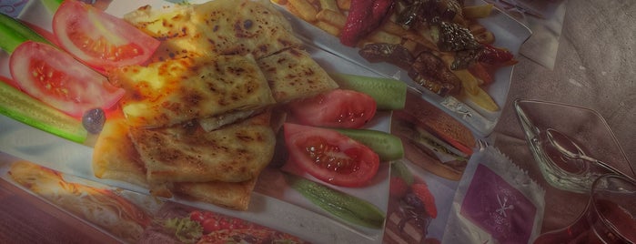 Gaymak Dondurma & Cafe is one of Yemek Nerede Yenir.