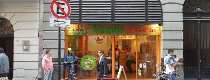 Veggie - Medio Oriente is one of M'ın Beğendiği Mekanlar.