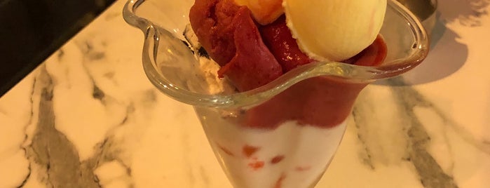 Icemar Dondurma Cafe is one of Posti che sono piaciuti a Vahit.