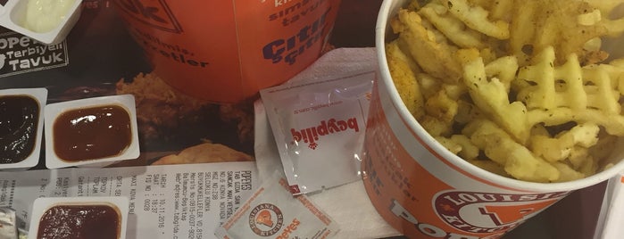 Popeyes Louisiana Kitchen is one of Özdenさんのお気に入りスポット.