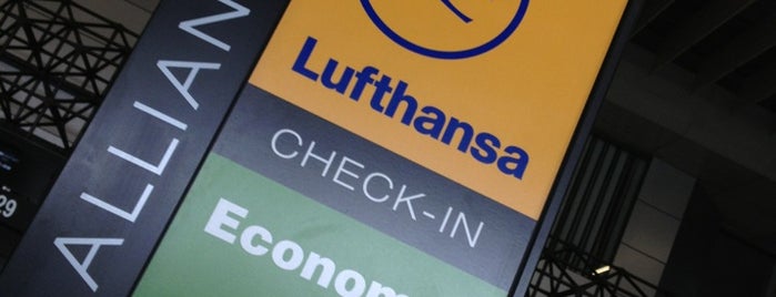 Check-in Lufthansa is one of Aeroporto de Guarulhos (GRU Airport).