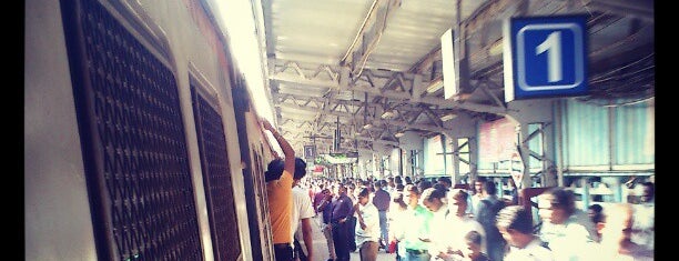 Borivali Railway Station is one of Tempat yang Disukai Chetu19.