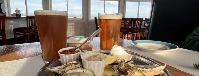 Ruddy Duck Seafood and Alehouse is one of To Do.