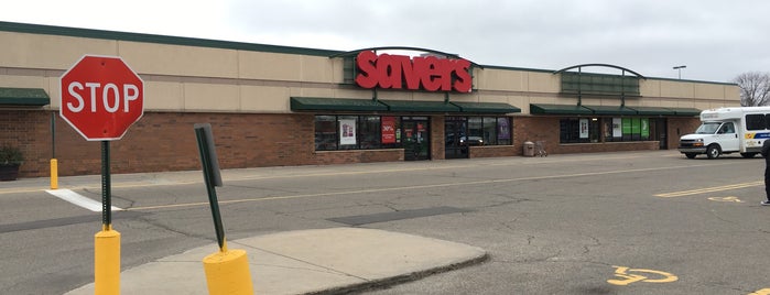Savers is one of Coreyさんのお気に入りスポット.