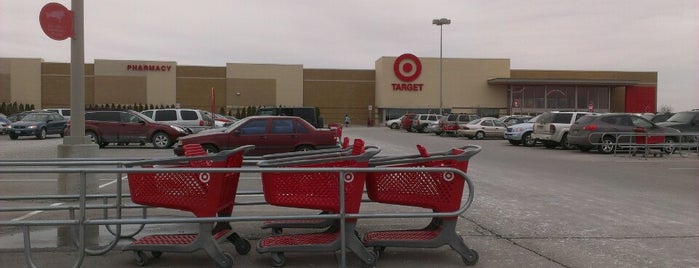 Target is one of Tempat yang Disukai Jon.