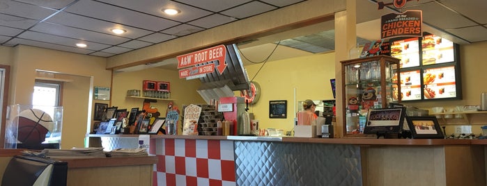 A&W Restaurant is one of Must-visit Food in Indianola.