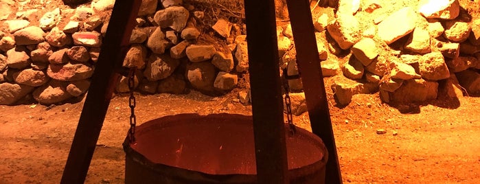 tahta meyhane is one of BODRUM -Yemek.