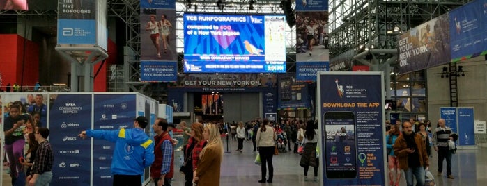 TCS New York City Marathon Health & Wellness Expo is one of Lieux qui ont plu à Leo.