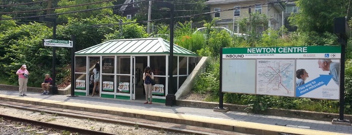 MBTA Newton Centre Station is one of Miriamさんのお気に入りスポット.