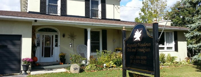 Magnolia Meadows Bed and Breakfast is one of CAN Toronto Outskirts.