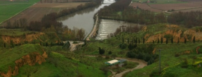 Mirador is one of Orte, die Alberto gefallen.