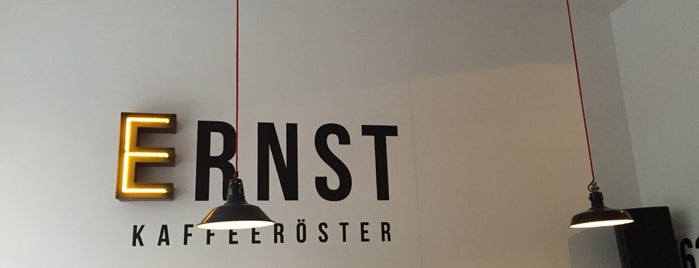 ERNST Kaffeeröster is one of Denis 님이 좋아한 장소.