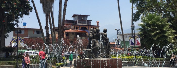 Plaza Las Heroínas is one of Para visitar en Mérida.