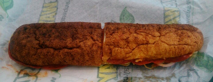 Subway is one of Comidas!!.