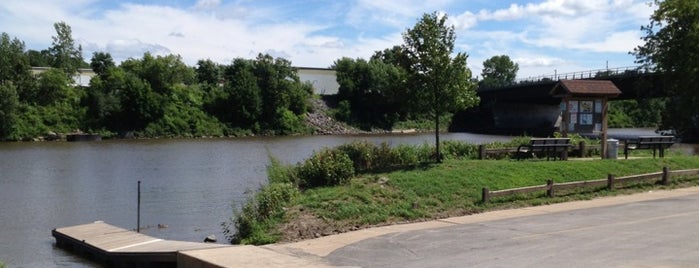 Freeman's Bridge Fishing Access Launch is one of schenectady.