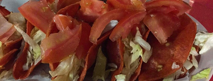 Tacos Rojos de la Alberca is one of Mayraさんの保存済みスポット.