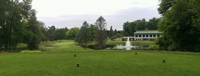 Shadow Lake is one of Golf Courses.