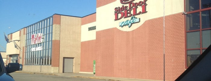 Martin's Super Market is one of NAPPANEE.