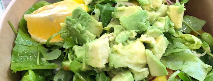 Avocadoo is one of Alexさんのお気に入りスポット.