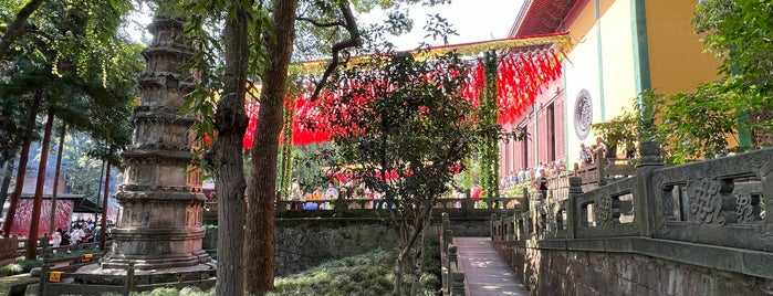 Lingyin Temple is one of Bibishi'nin Beğendiği Mekanlar.