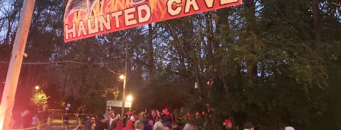 Lewisburg Haunted Cave is one of Haunted House.