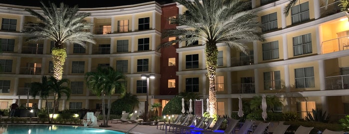 Melia Orlando Suite Hotel at Celebration is one of Tempat yang Disukai André.