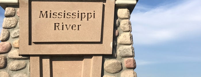 Mississippi River is one of Lieux qui ont plu à Glen.
