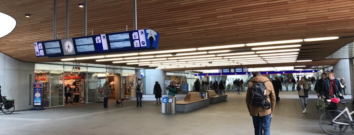 Station Arnhem Centraal is one of Check in's 13C1D.