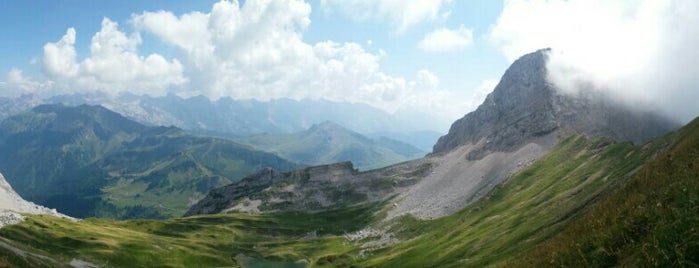 Lac de Peyre is one of OUT DOOR-Areas.