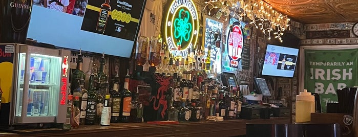 Kelly's Irish Pub is one of Brownsville/SPI.