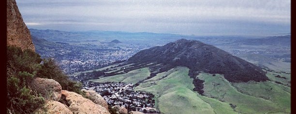 Bishop Peak (The Summit) is one of Tempat yang Disukai Jacquelin.