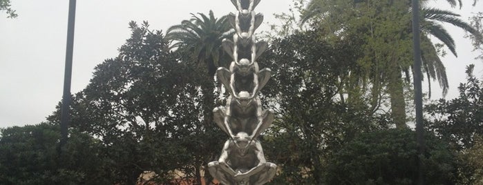The Sydney and Walda Besthoff Sculpture Garden is one of NOLA.