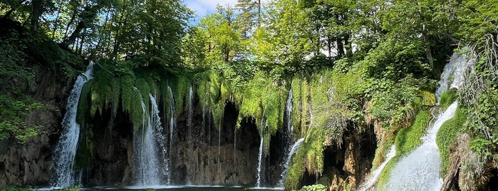Plitvice Lakes National Park is one of Kroatie-bosnie-montenegro.