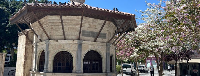 Kornarou Square is one of Crete.