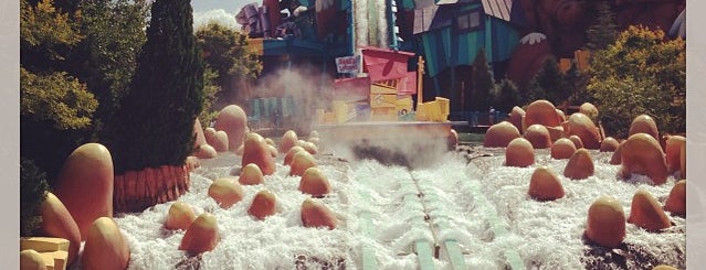 Dudley Do-Right's Ripsaw Falls is one of Locais curtidos por kerryberry.