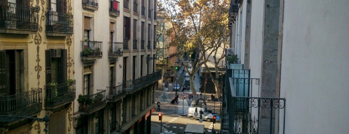 MH Apartments Opera Rambla is one of Lieux qui ont plu à Pervin.