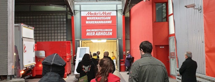 MediaMarkt is one of Media_Märkte 1/2.