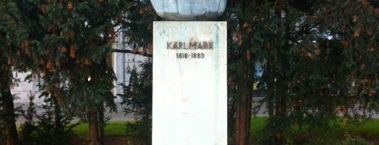 Karl-Marx-Büste is one of Historical Spots along Karl-Marx-Allee.