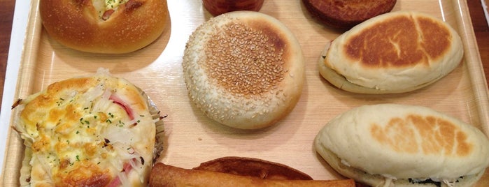 Edy's Bread is one of 週末の朝食向けパン屋さん.