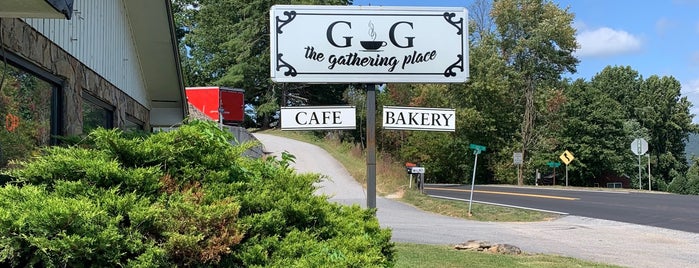 G 'n' G Bakery and Cafe is one of Smokey Mountains.