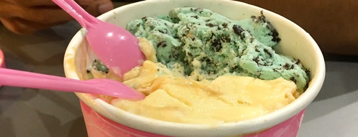 Baskin-Robbins is one of Gianaさんのお気に入りスポット.