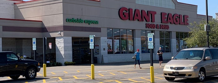Giant Eagle Supermarket is one of My Regular Places.