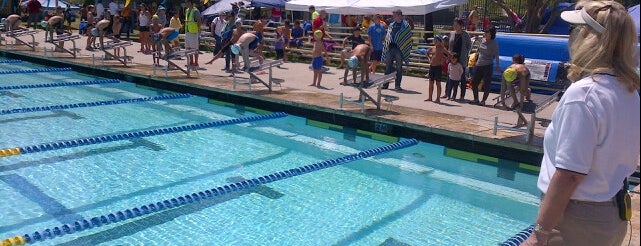 Marguerite Aquatic Center is one of Locais curtidos por Yitong.