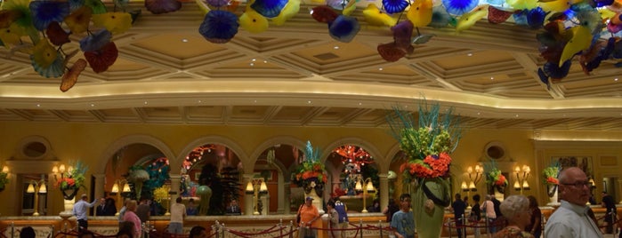 Bellagio Hotel & Casino is one of Caroline’s Liked Places.