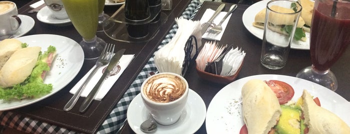 Caffe Chiaroscuro is one of Posti che sono piaciuti a Caroline.