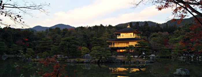 Kinkaku-ji Temple is one of Posti che sono piaciuti a Caroline.