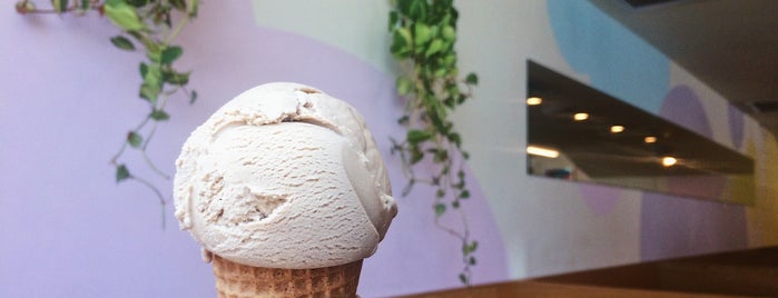 Van Leeuwen Ice Cream is one of Caroline’s Liked Places.