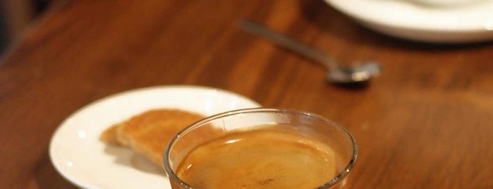 Black Bottle Tea & Coffee Shop is one of Kahve & Çay.
