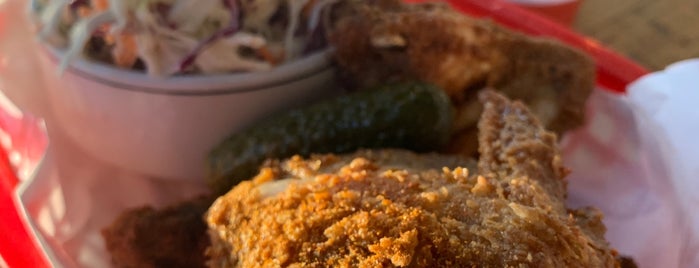 FAT Fried & Tasty is one of Locais salvos de Alex.